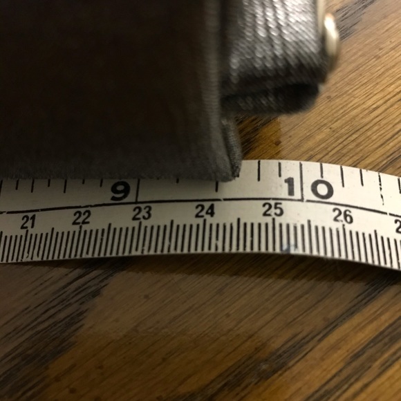 Silver clutch purse with chain shoulder strap - Picture 7 of 8